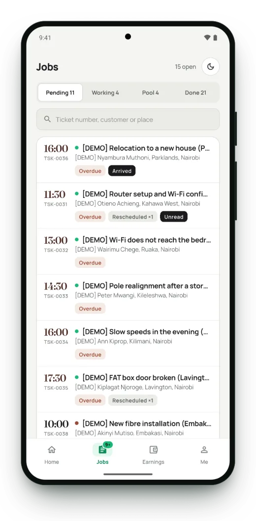 Surf Crew jobs list sorted by time with priority and status tags (demo data).
